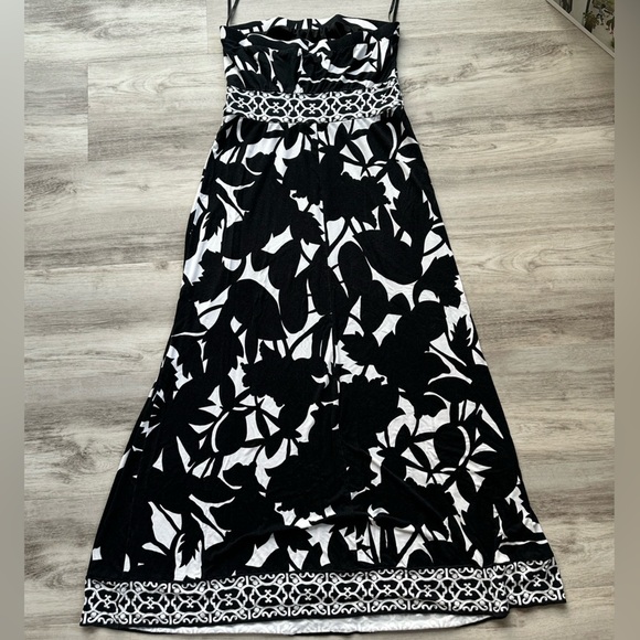 White House Black Market Monochrome Maxi Dress - Picture 7 of 8